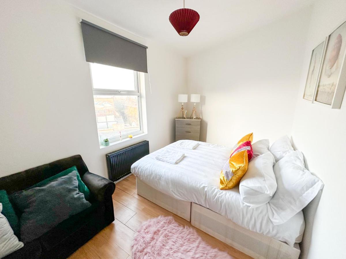 210 Coldharbour Lane Appartement Londen Buitenkant foto